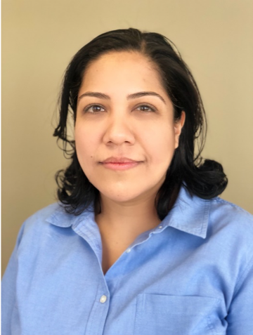 Sandy Navarro Headshot